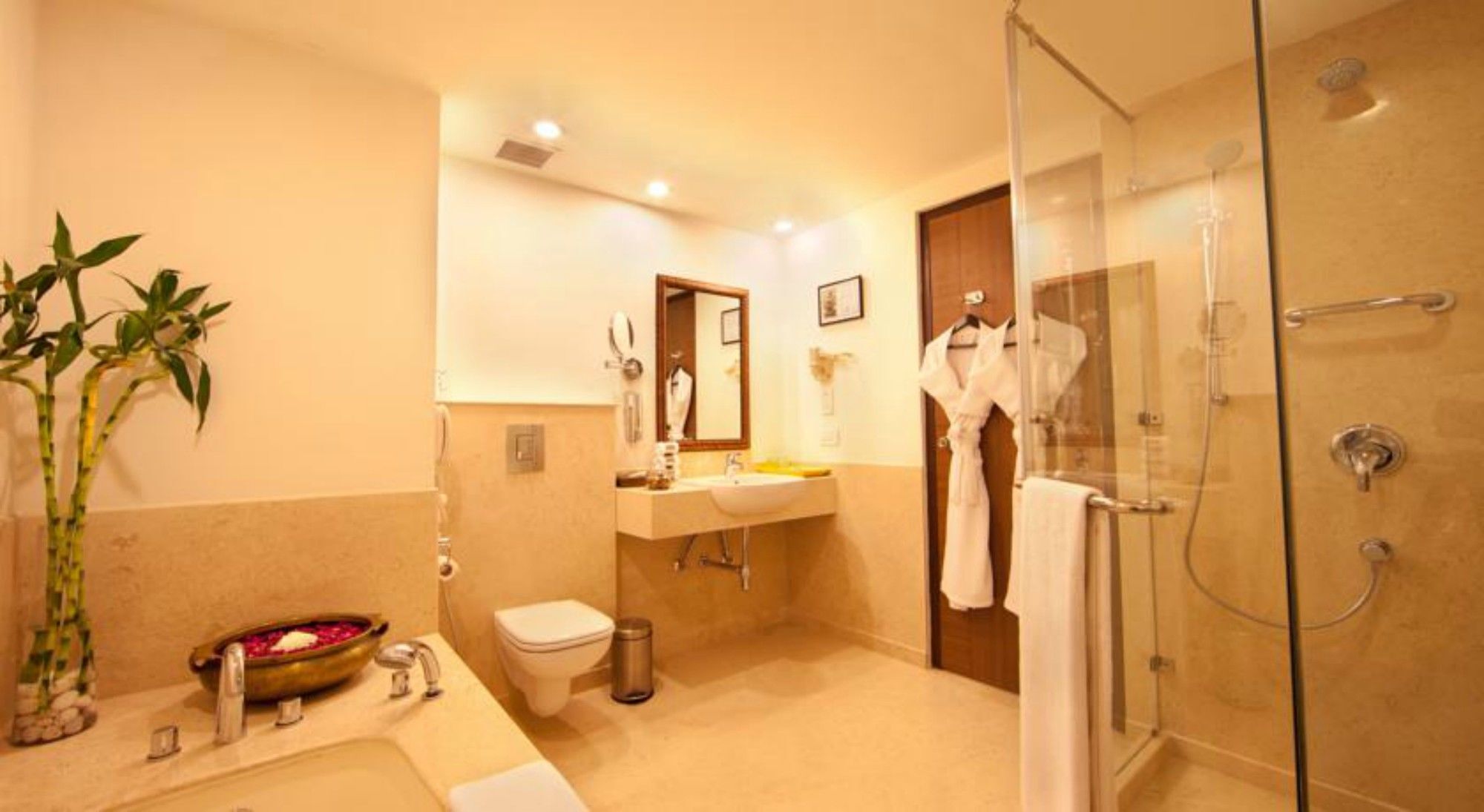 Lemon Tree Hotel Chandīgarh Exterior foto